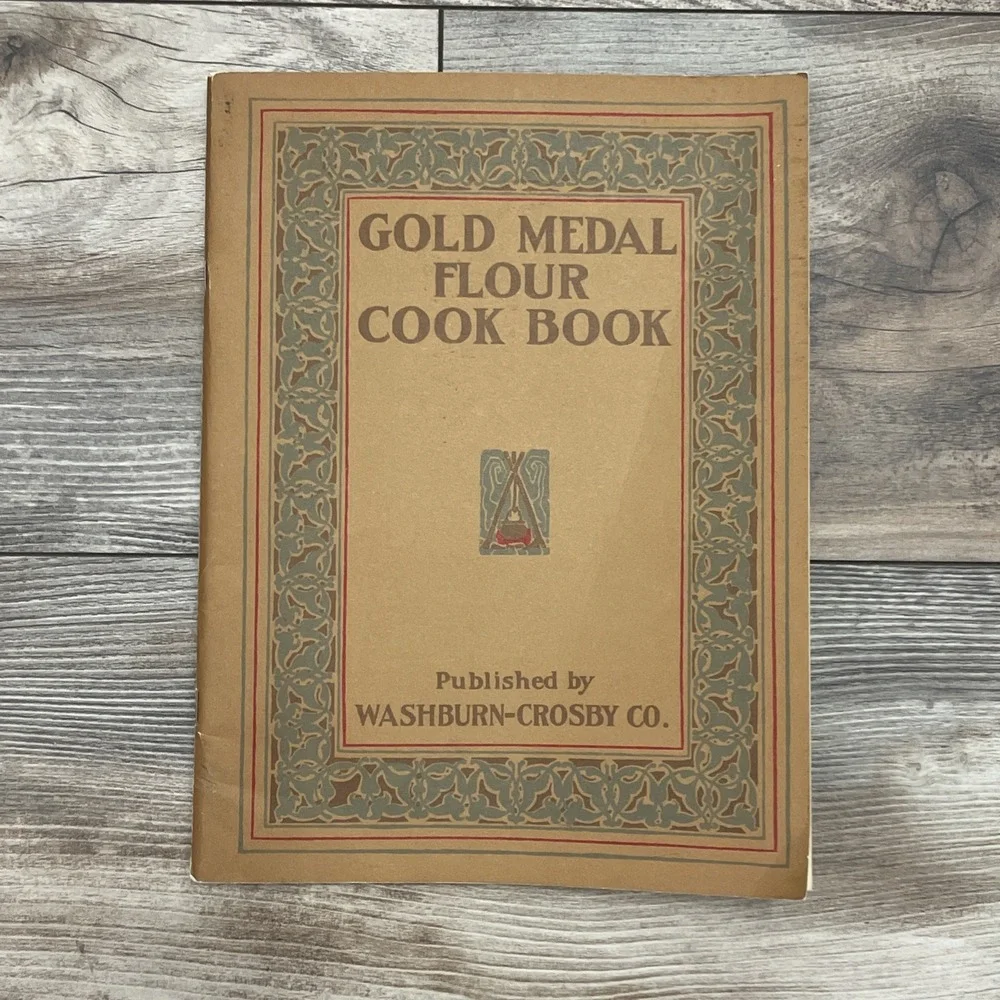 1910 Gold Medal Flour Cook Book Washburn Crosby Co 1983 Reprint Antique Style